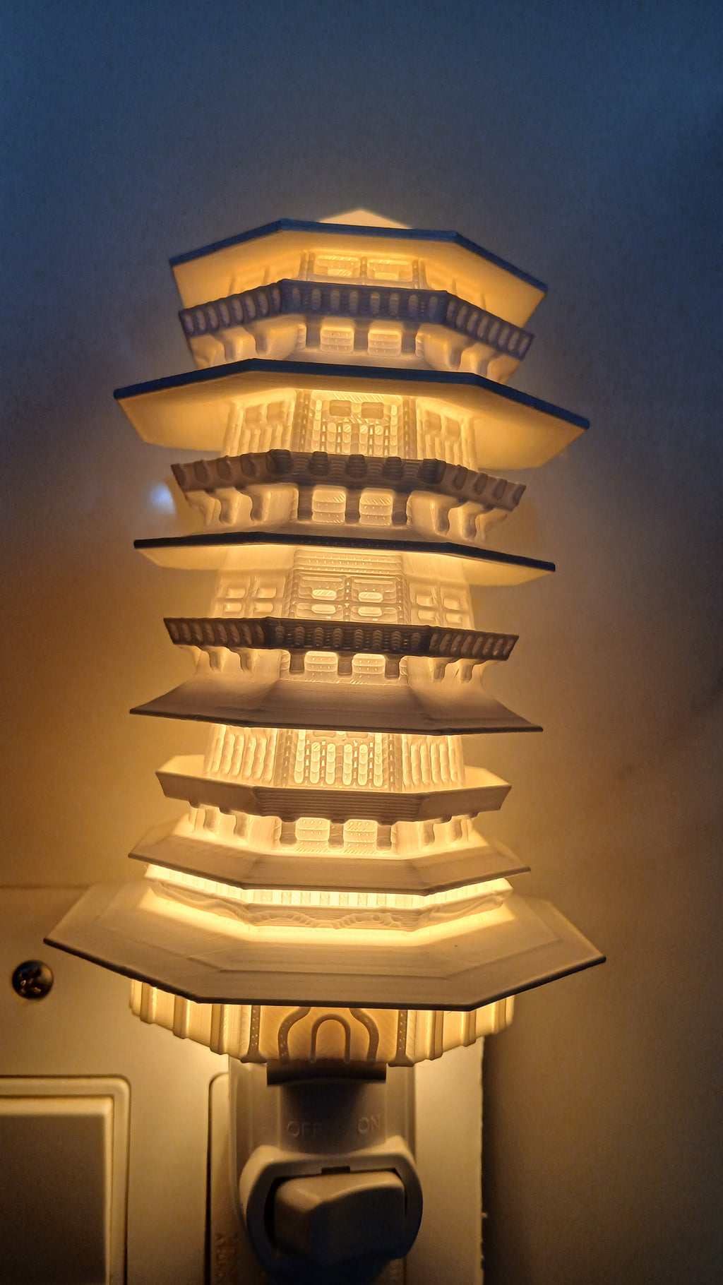 Pagoda , 8 point